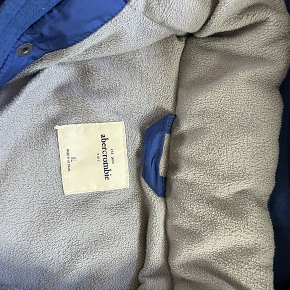 Abercrombie Kids Sz XL Blue Zip Puffer Jacket Coat Faux Fur Lined Hooded - Picture 2 of 12
